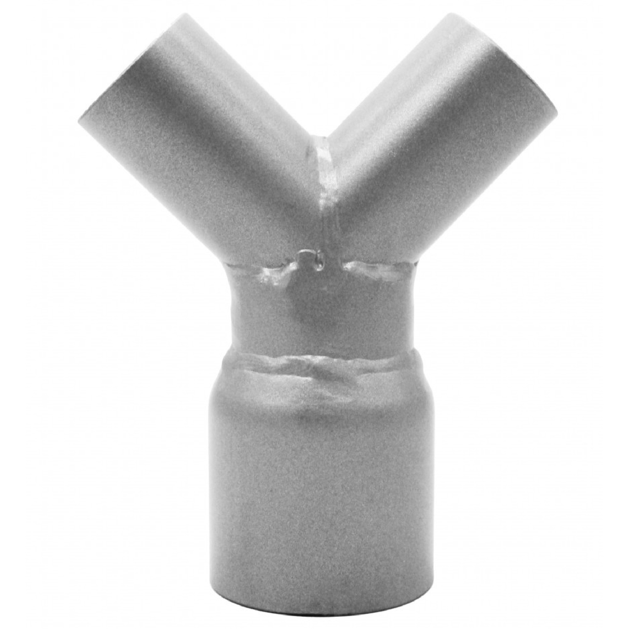 Eine silberne Y-förmige Verbindung (Verteiler) aus Metall, die zwei Rohre an einem zentralen Punkt verbindet. Die Oberfläche zeigt Schweißnähte und hat eine glatte, reflektierende Textur. Das Objekt wird typischerweise in Rohrleitungssystemen verwendet.